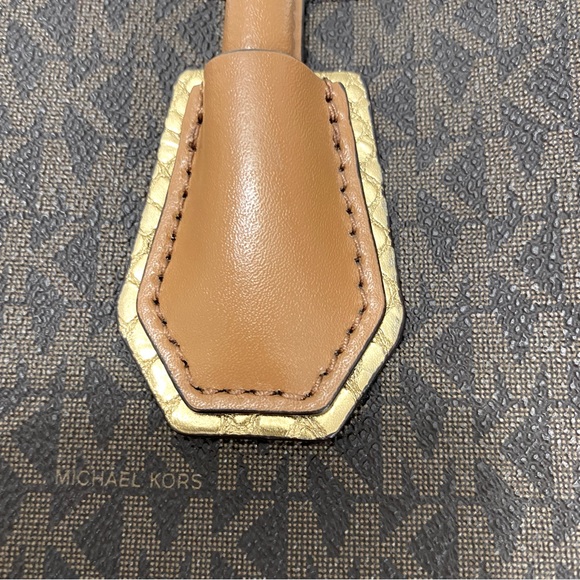 Michael Kors Studio Large Mercer Gold/Brown purse - Picture 13 of 16